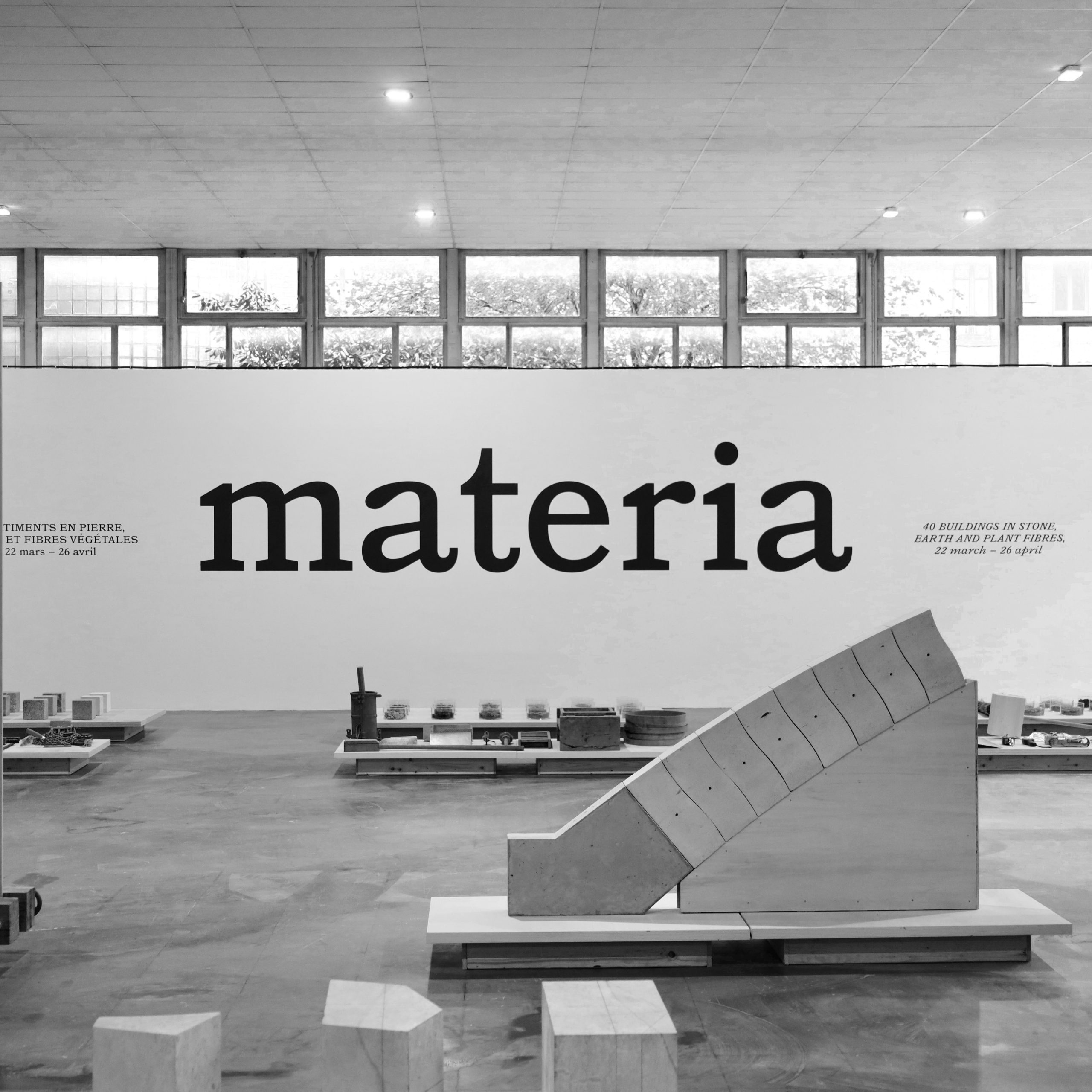 exposition Materia architecture 40 bâtiments en pierre, terre et fibres végétales, LEs Grands Ateliers villefontaine